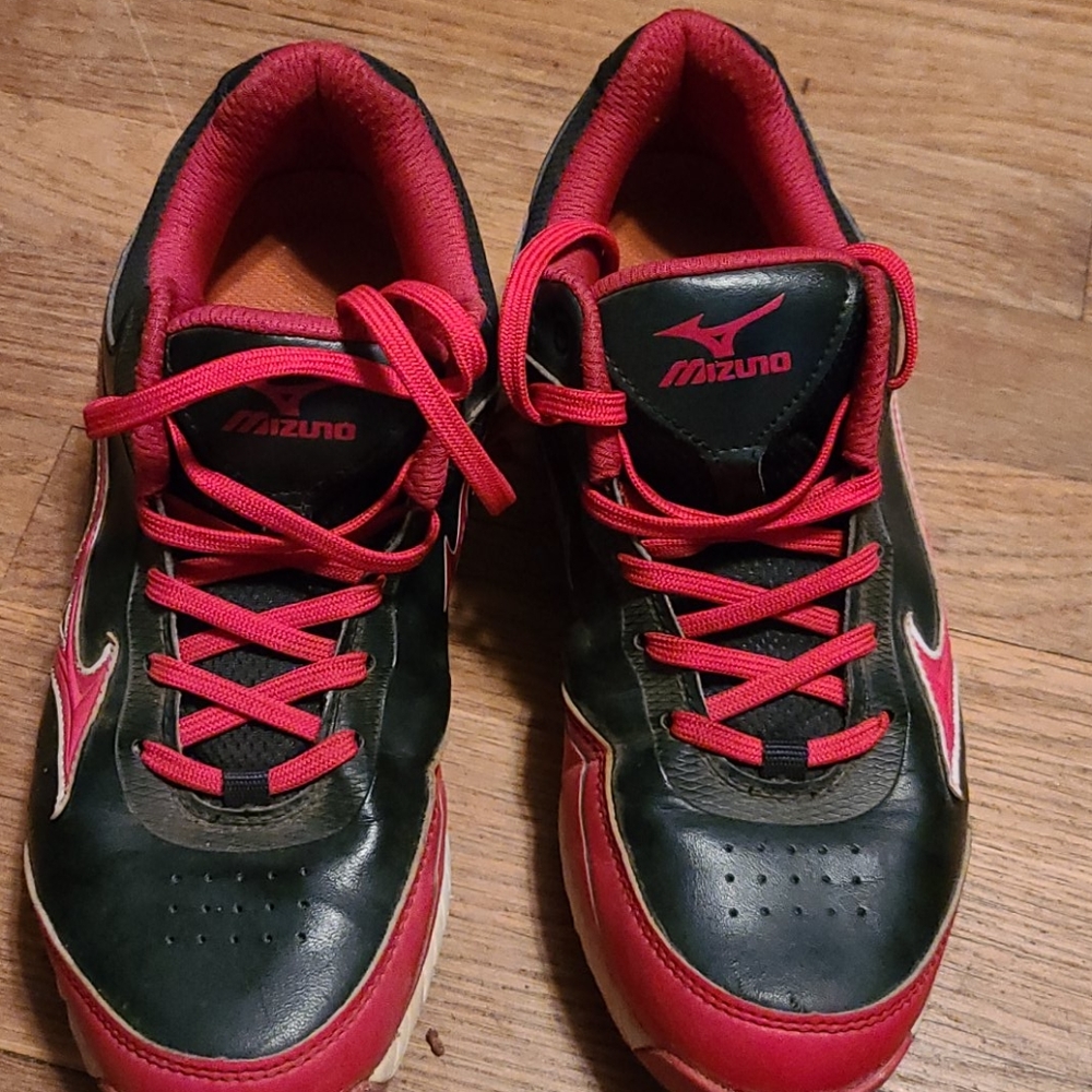 Cleats, Mizuna brand